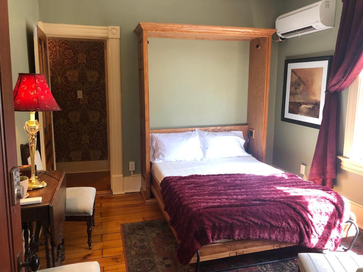 Moulin Rouge House Bed And Breakfast 曼凯托 外观 照片